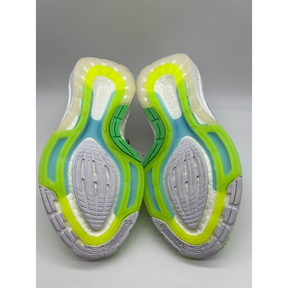 Adidas Ultraboost 22 Running Women's White Bliss Blue Volt GX5926 Size 8 NWT. - Picture 3 of 12